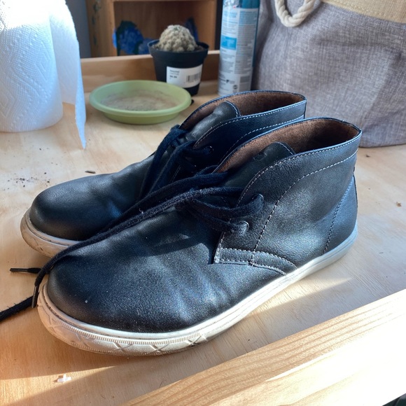 Florsheim Kids Curb Jr. Black Chukkas - Picture 2 of 3